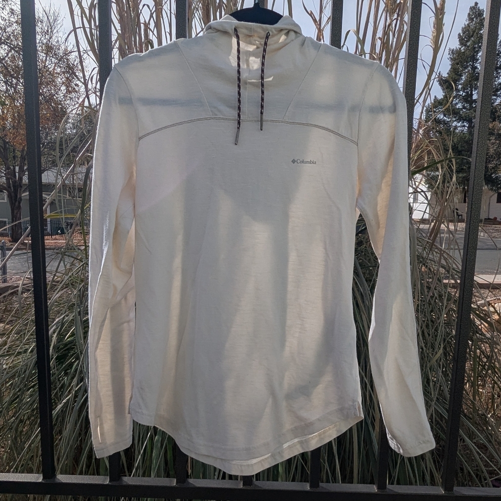 Columbia Off-White Long Sleeve Hooded Shirt